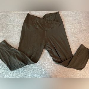 OFFLINE by Aerie—Real Me 3/4 Crop High Rise—Size XL